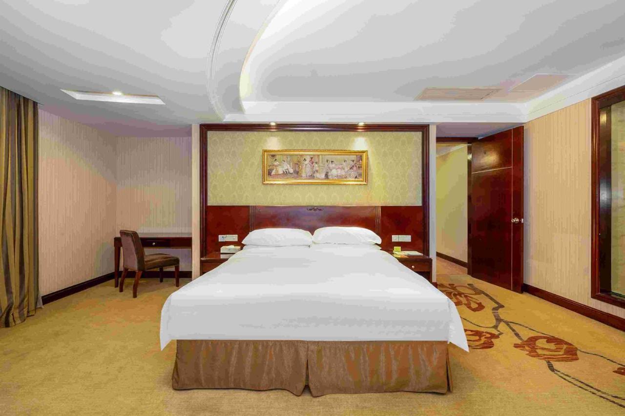 Vienna Hotel Dongguan Houjie Exhibition Center ภายนอก รูปภาพ
