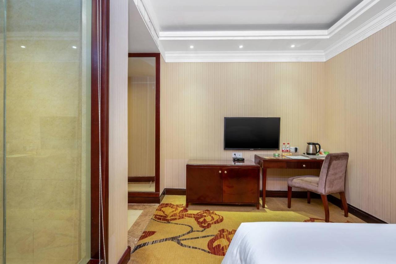 Vienna Hotel Dongguan Houjie Exhibition Center ภายนอก รูปภาพ