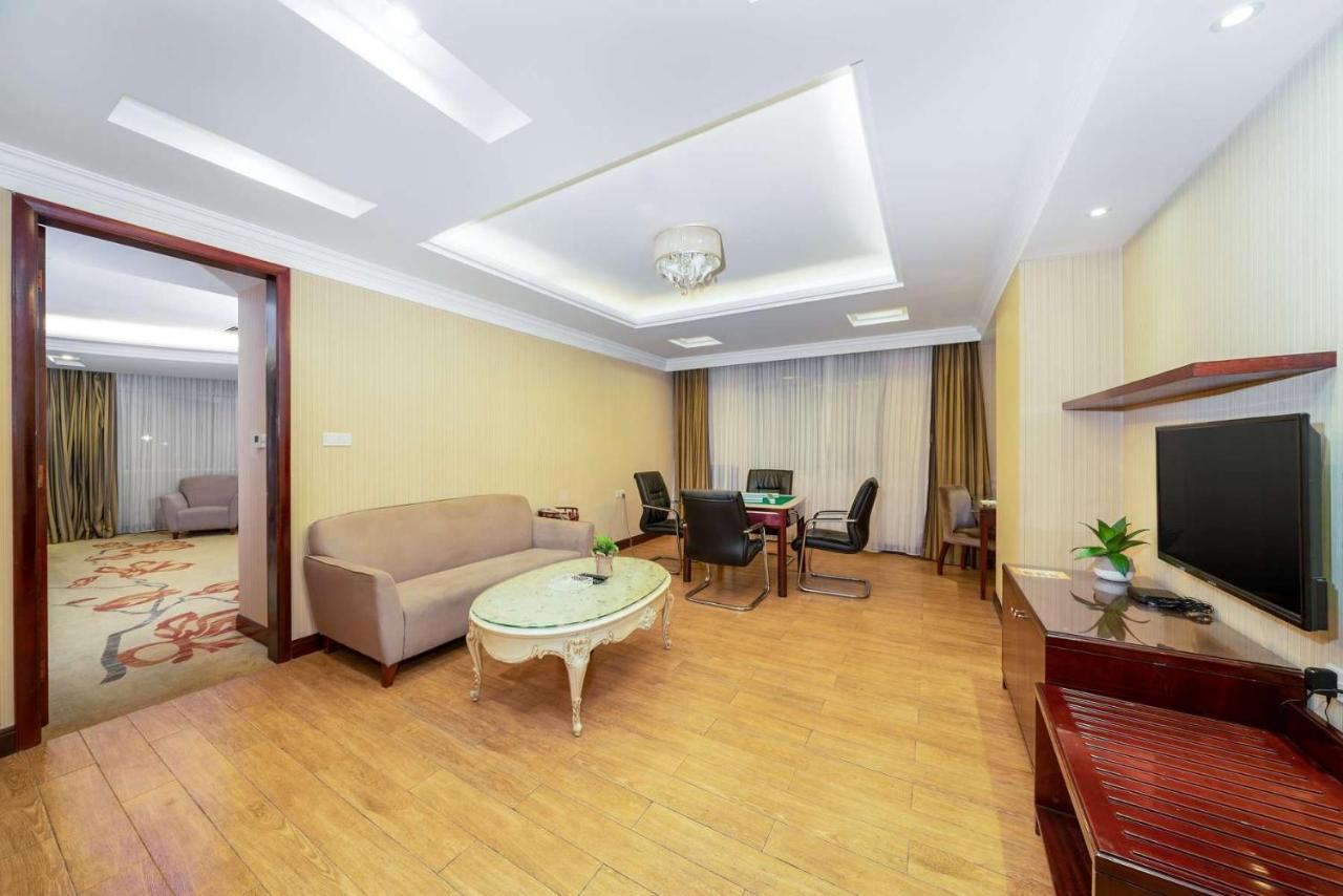Vienna Hotel Dongguan Houjie Exhibition Center ภายนอก รูปภาพ